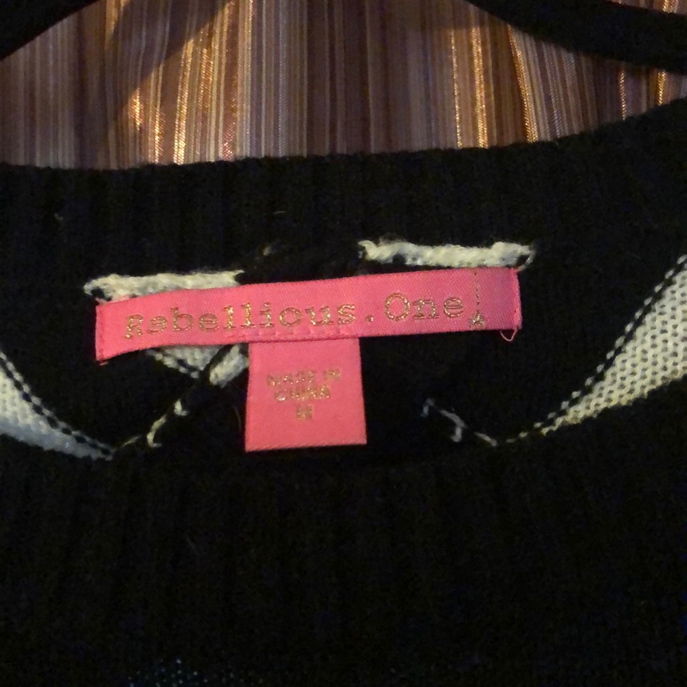 Sweater - Picture 2 of 4